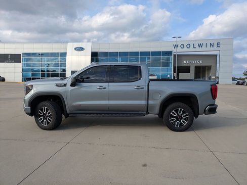 Used 2024 GMC Sierra 1500 AT4 w/ Technology Package image 5
