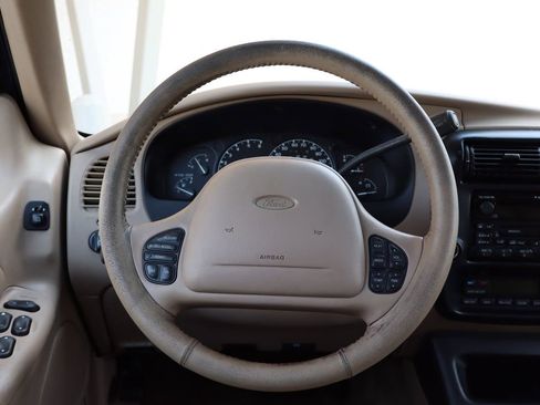 Used 2000 Ford Explorer Eddie Bauer image 17