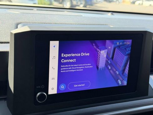 Used 2025 Toyota 4Runner SR5 image 3