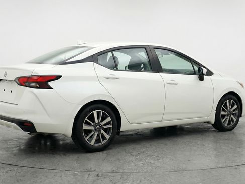 Used 2025 Nissan Versa SV FWD image 9