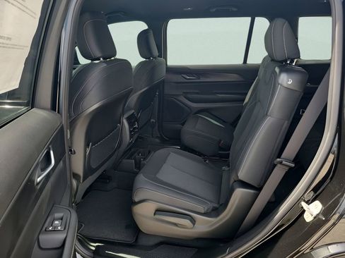 New 2025 Jeep Grand Cherokee L Laredo w/ Luxury Tech Group I image 25