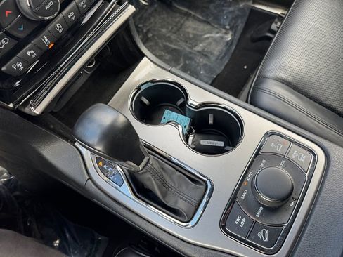 Used 2020 Jeep Grand Cherokee High Altitude image 23