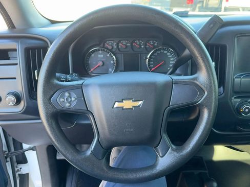 Used 2018 Chevrolet Silverado 1500 W/T w/ Trailering Package image 11