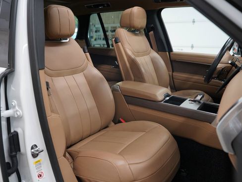 Used 2025 Land Rover Range Rover SE AWD/4WD image 29