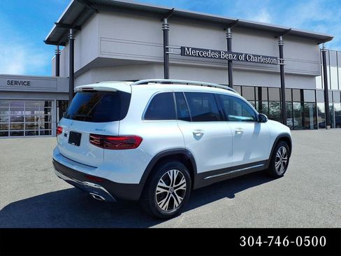Used 2026 Mercedes-Benz GLB 250 4MATIC image 3