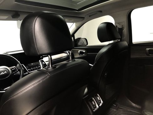 Certified 2023 Kia Sorento X-Line EX image 18