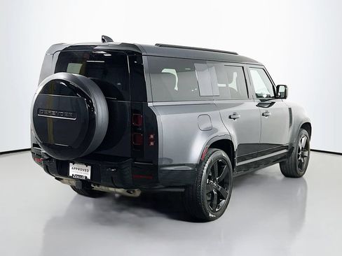 Used 2025 Land Rover Defender 130 X-Dynamic SE AWD/4WD image 5