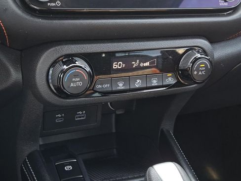 Used 2023 Nissan Kicks SR image 23