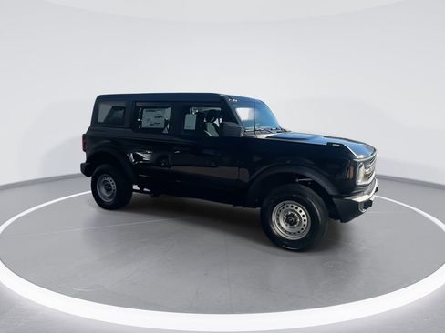 New 2025 Ford Bronco 4-Door AWD/4WD image 2