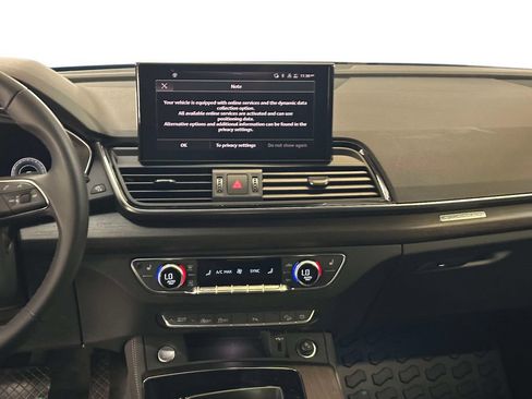 Used 2023 Audi Q5 2.0T Premium Plus w/ Premium Plus Package AWD/4WD image 16