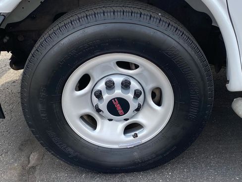 Used 2024 GMC Savana 2500 w/ Driver Convenience Package image 38