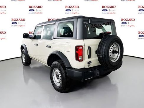New 2025 Ford Bronco Base image 5