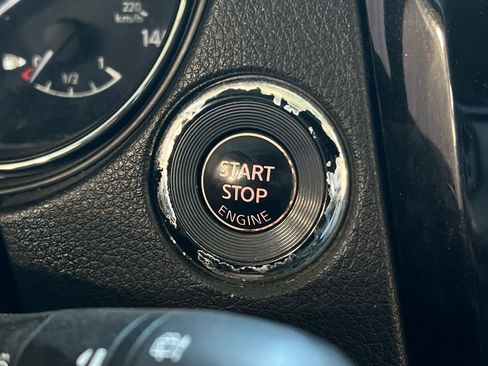 Used 2017 Nissan Rogue Sport SL FWD image 24