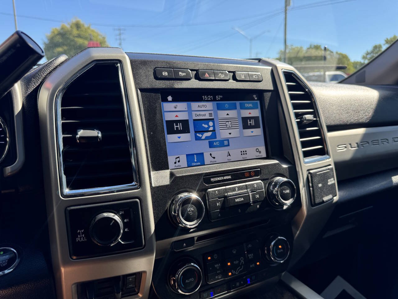Used 2018 Ford F350 Lariat w/ Lariat Ultimate Package AWD/4WD image 30