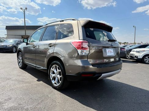 Used 2017 Subaru Forester 2.5i Touring AWD/4WD image 5