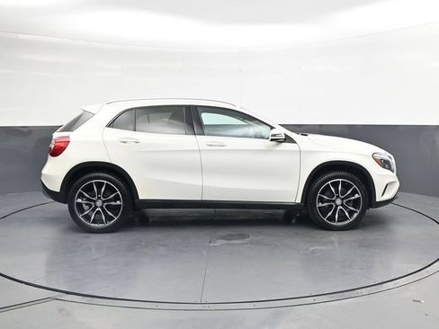 Used 2017 Mercedes-Benz GLA 250 4MATIC image 3