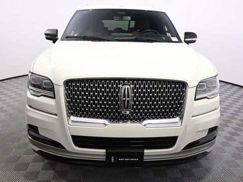 Certified 2024 Lincoln Navigator L Reserve w/ Equipment Group 201A image 10