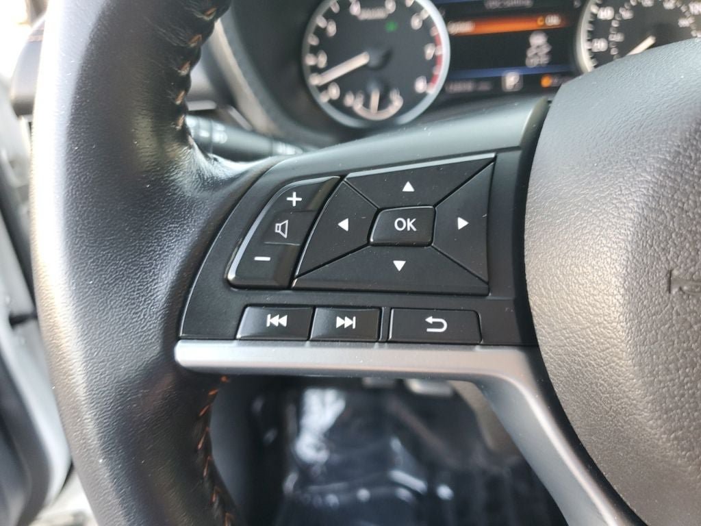Used 2020 Nissan Sentra SR w/ Electronics Package FWD image 22