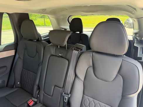 New 2026 Volvo XC90 B5 Plus w/ Protection Package Premier AWD/4WD image 22