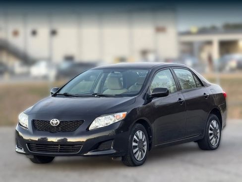 Used 2010 Toyota Corolla image 6