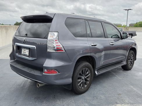 Used 2023 Lexus GX 460 Premium w/ Premium Package AWD/4WD image 3