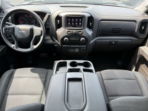 Used 2022 Chevrolet Silverado 1500 Custom Trail Boss AWD/4WD image 28
