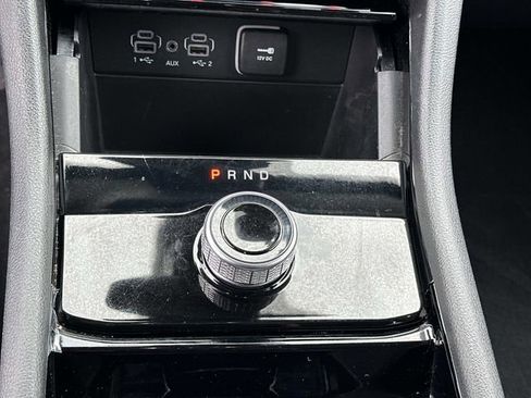 Used 2023 Jeep Grand Cherokee Laredo image 22