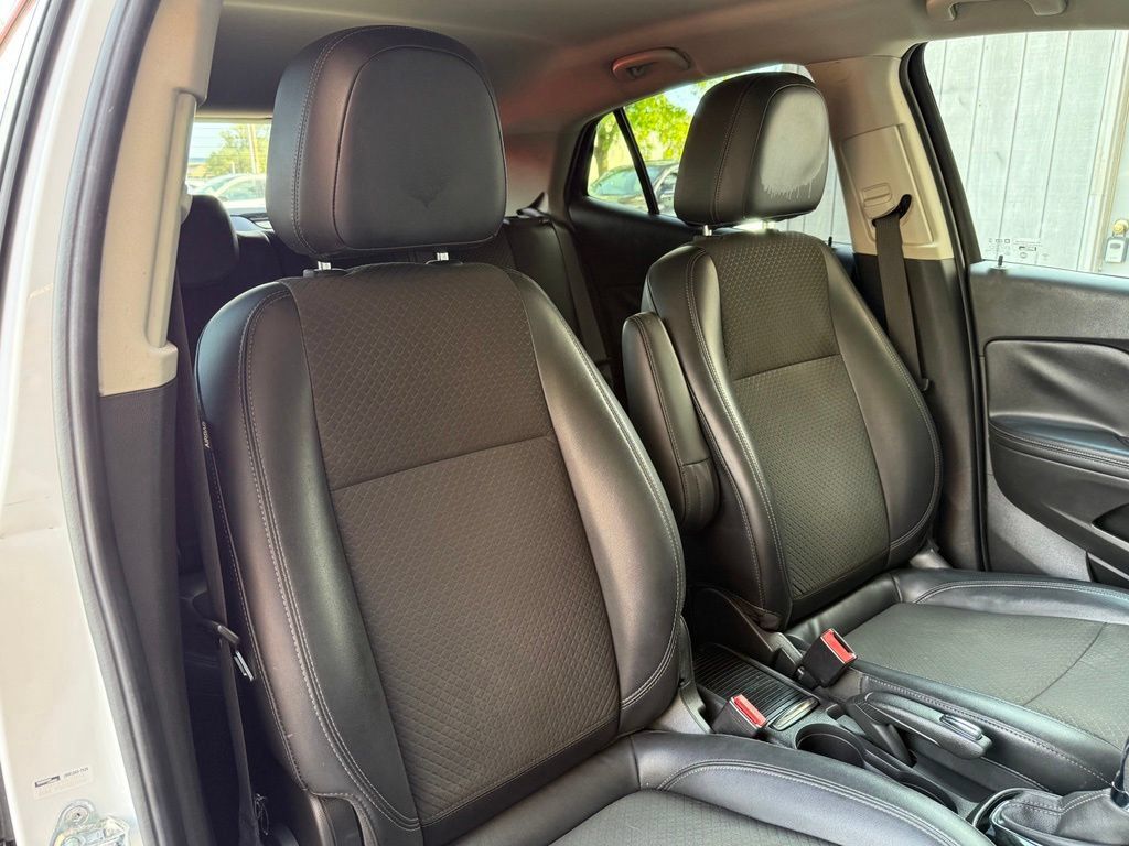 Used 2019 Buick Encore Preferred FWD image 21