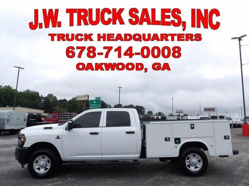 Used 2023 RAM 2500 Tradesman AWD/4WD image 2