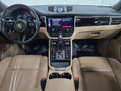 Certified 2024 Porsche Macan w/ Premium Plus Package AWD/4WD image 13