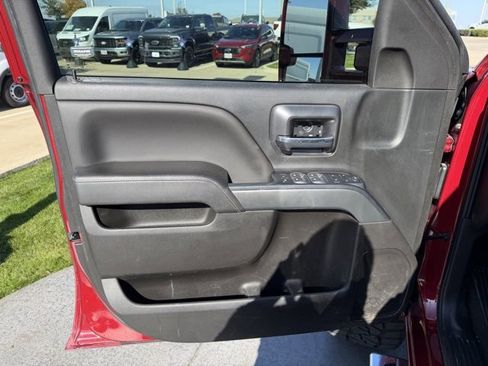 Used 2018 Chevrolet Silverado 1500 LT w/ Texas Edition image 8