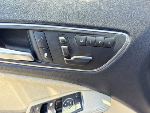 Used 2016 Mercedes-Benz GLA 250 GLA 250 image 17