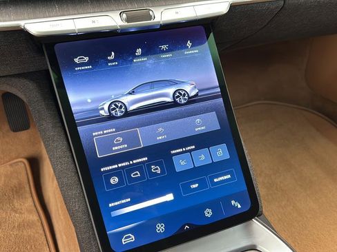 Used 2022 Lucid Air Grand Touring AWD/4WD image 23