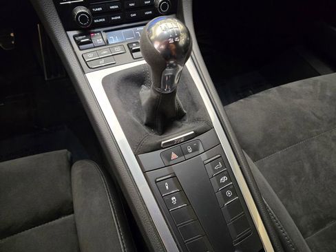 Used 2018 Porsche 718 Cayman GTS RWD image 37