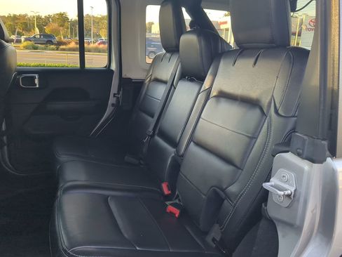 Used 2020 Jeep Wrangler Unlimited Sahara w/ Uconnect 4C Nav & Sound Group image 13