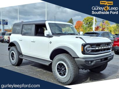 New 2025 Ford Bronco Outer Banks w/ Sasquatch Package