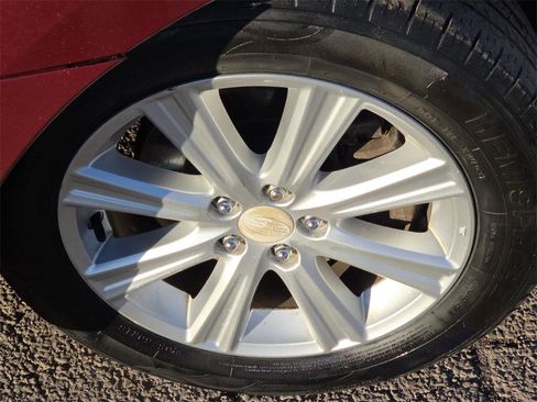 Used 2012 Subaru Legacy 2.5i Premium w/ All-Weather Pkg image 8