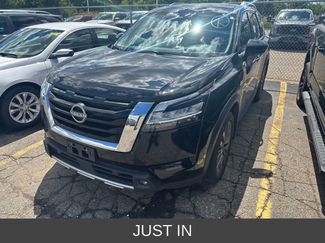 Used 2022 Nissan Pathfinder SL AWD/4WD video 1