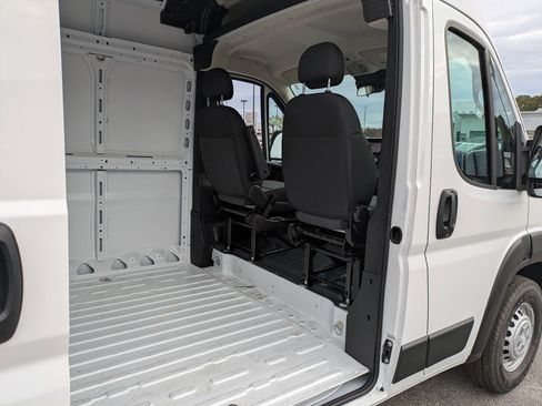 New 2026 RAM ProMaster 2500 w/ Convenience Group image 22