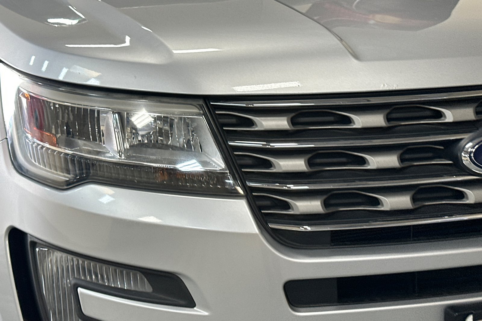 Used 2017 Ford Explorer XLT FWD image 45