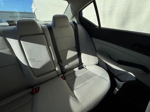 Used 2025 Nissan Altima 2.5 SV image 37