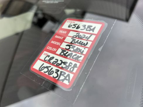 Certified 2024 BMW 530i xDrive w/ Premium Package image 18