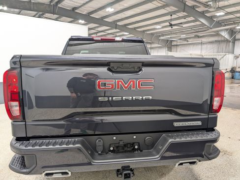 Used 2025 GMC Sierra 1500 Elevation w/ X31 Off-Road Package AWD/4WD image 4