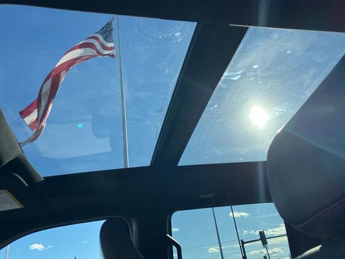 Used 2025 Ford F350 Platinum image 29