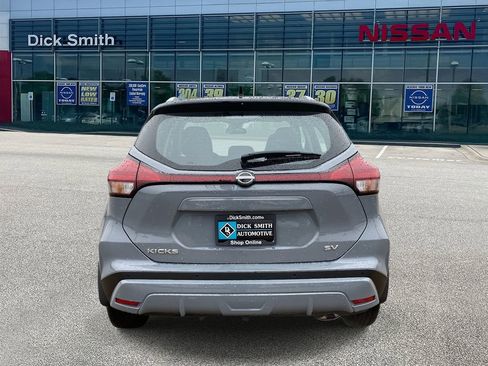 Used 2024 Nissan Kicks SV image 5