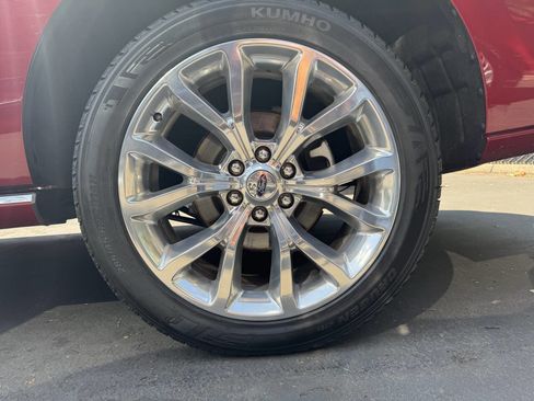 Used 2019 Ford Expedition Platinum image 35