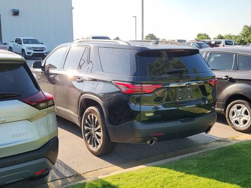 Used 2023 Chevrolet Traverse RS FWD image 3