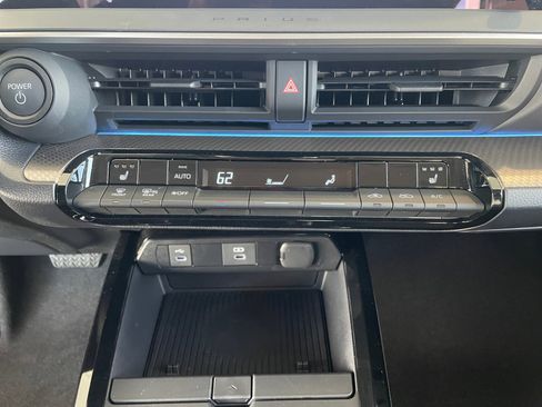 Certified 2025 Toyota Prius XLE image 11