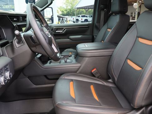 Certified 2025 GMC Sierra 2500 AT4 w/ AT4 Premium Plus Package AWD/4WD image 23