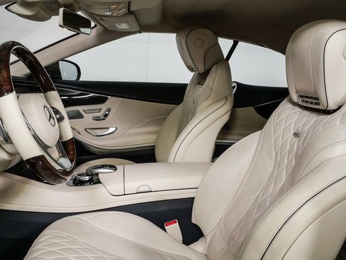 Used 2018 Mercedes-Benz S 560 Cabriolet image 5